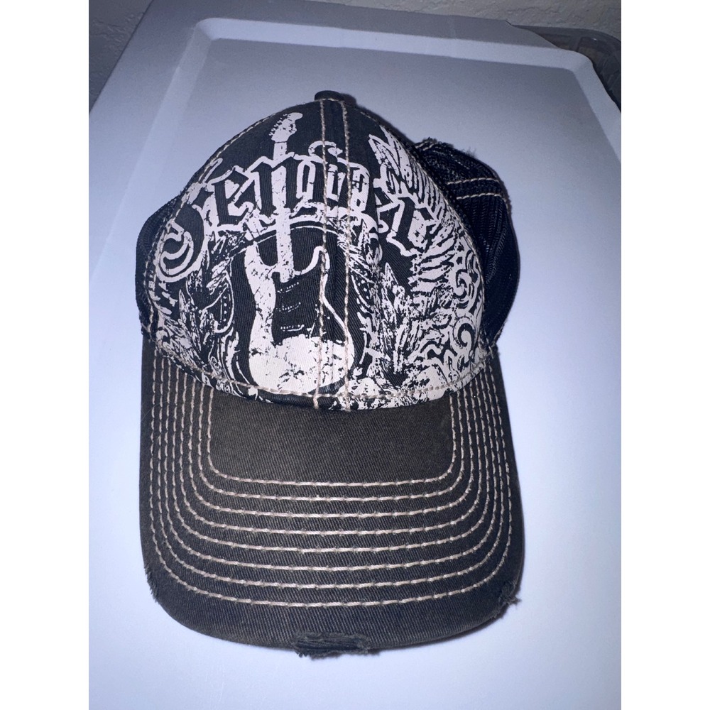 Fender Spirit of Rock N Roll Distressed Trucker Hat Black White Snapback Cap